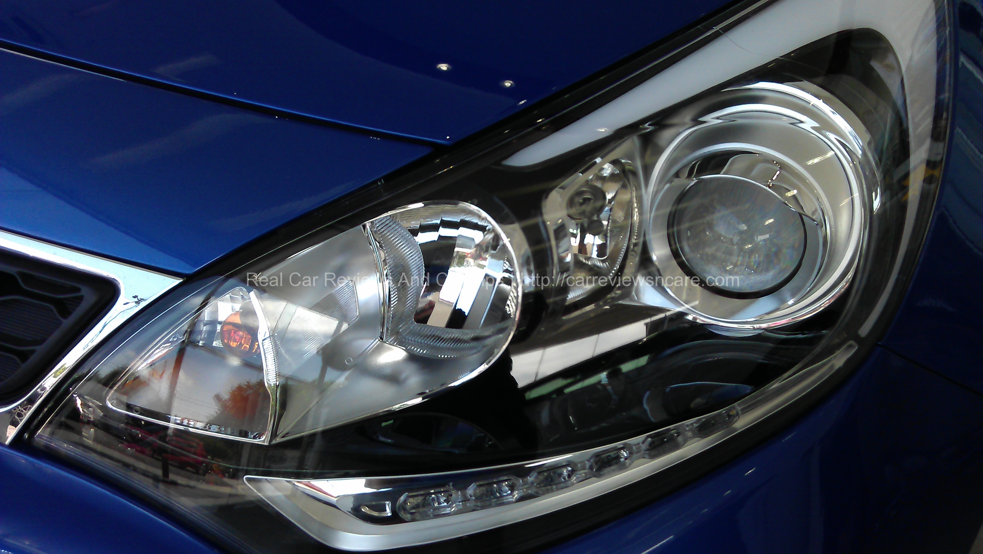 thumbnail image 2 of Passenger Side Headlight For 2012-2017 Kia Rio Sedan - Black Housing With Bulb 2 of 6